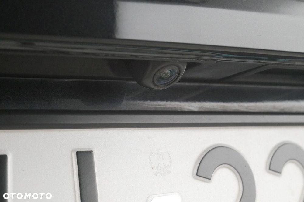 Toyota Corolla 1.8 Hybrid Comfort - 17