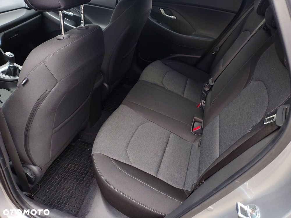 Hyundai i30 1.5 DPI Smart - 24