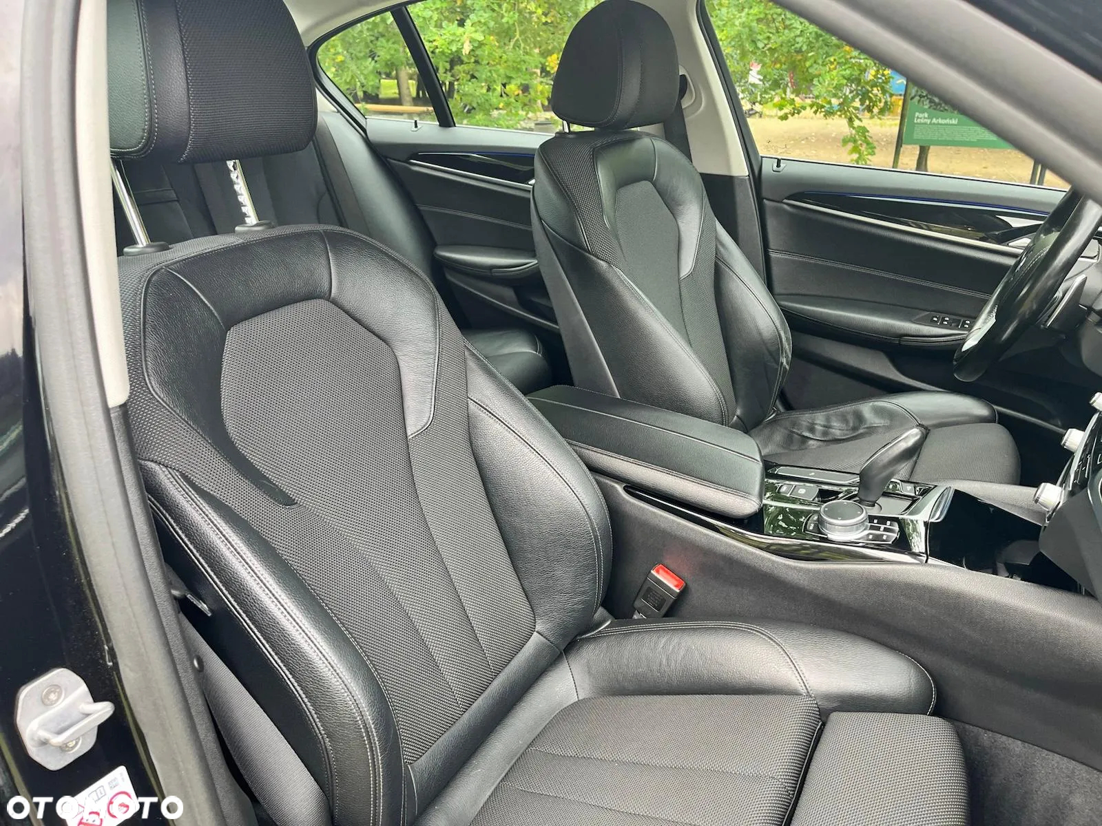 BMW Seria 5 518d - 10