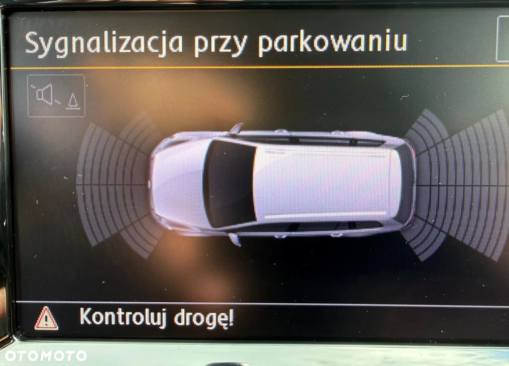 Volkswagen Golf 1.6 TDI DPF DSG Comfortline - 24
