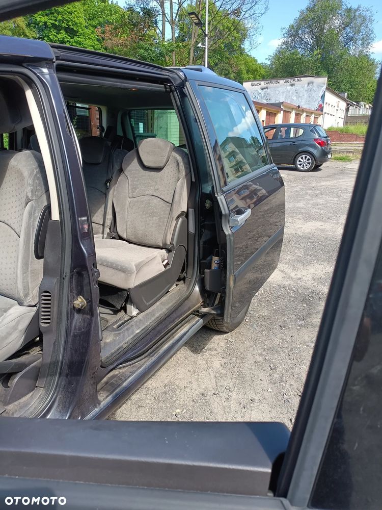 Peugeot 807 - 14