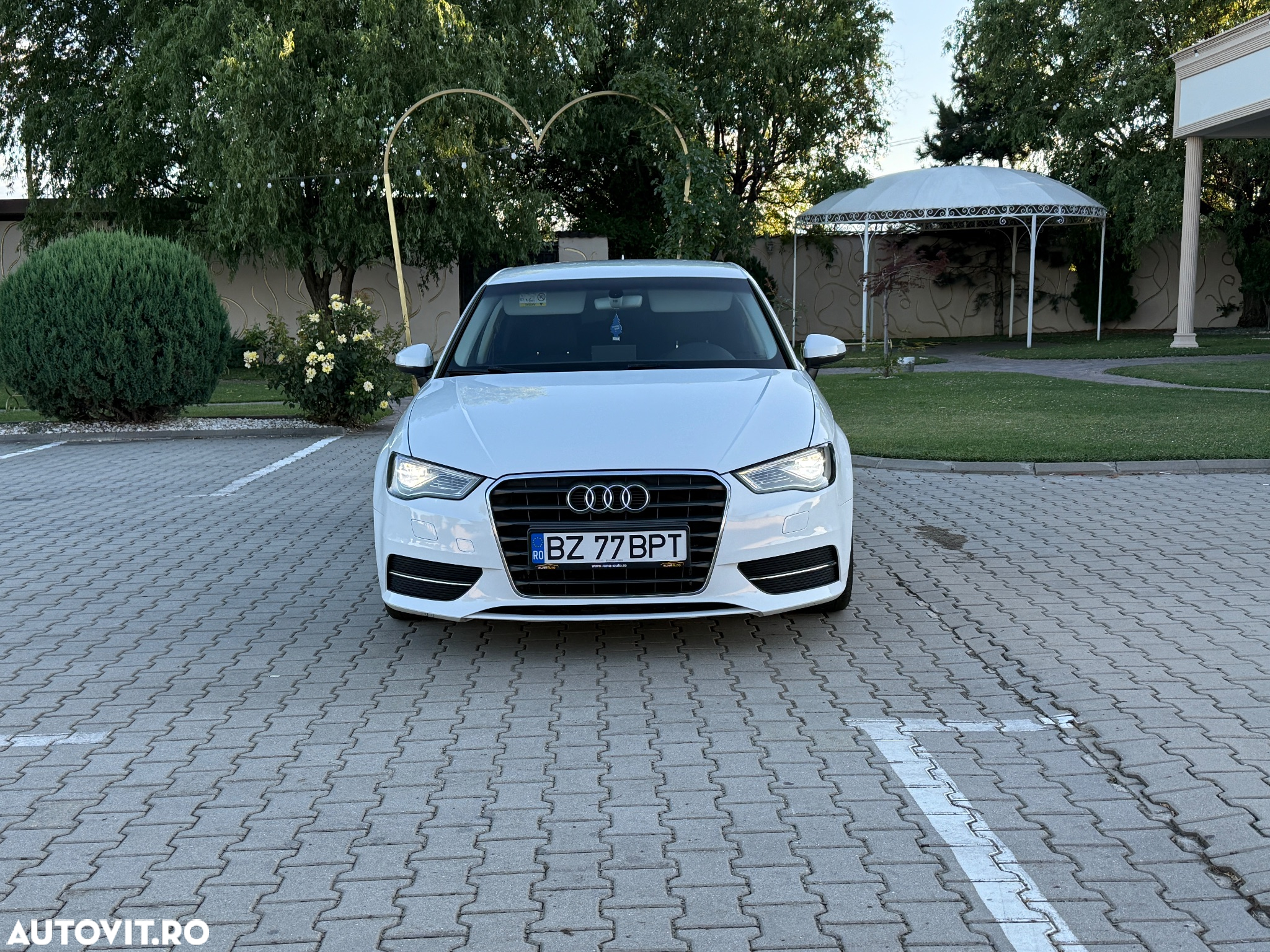 Audi A3 1.6 TDI Sportback (clean diesel) S tronic Attraction - 2