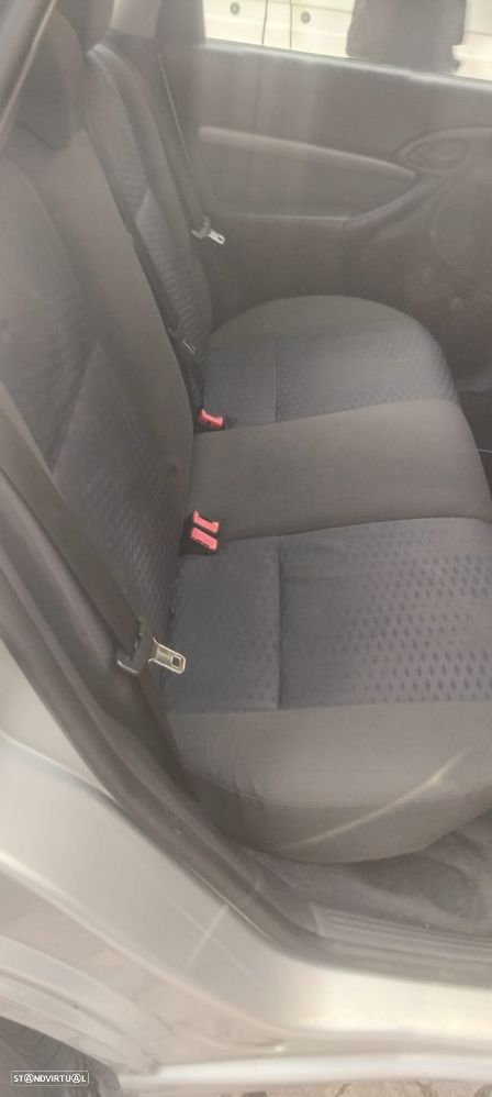 Ford Focus - 11