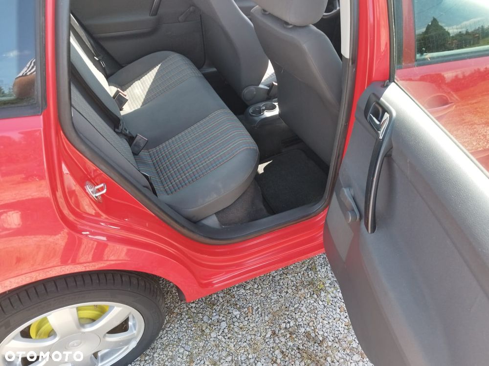 Volkswagen Polo - 13