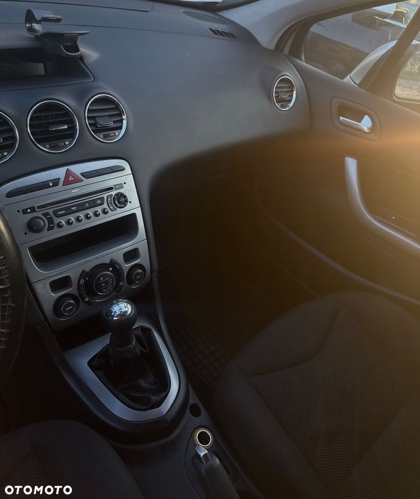 Peugeot 308 1.6 HDi Premium - 4