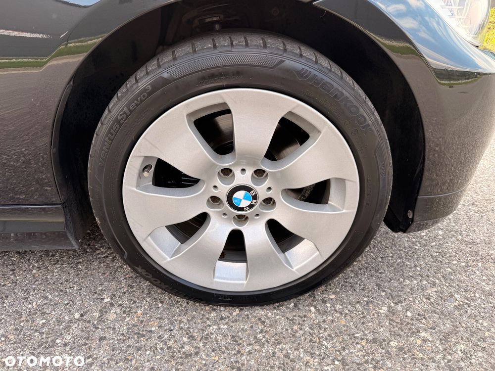 BMW Seria 3 318d DPF Edition Sport - 31