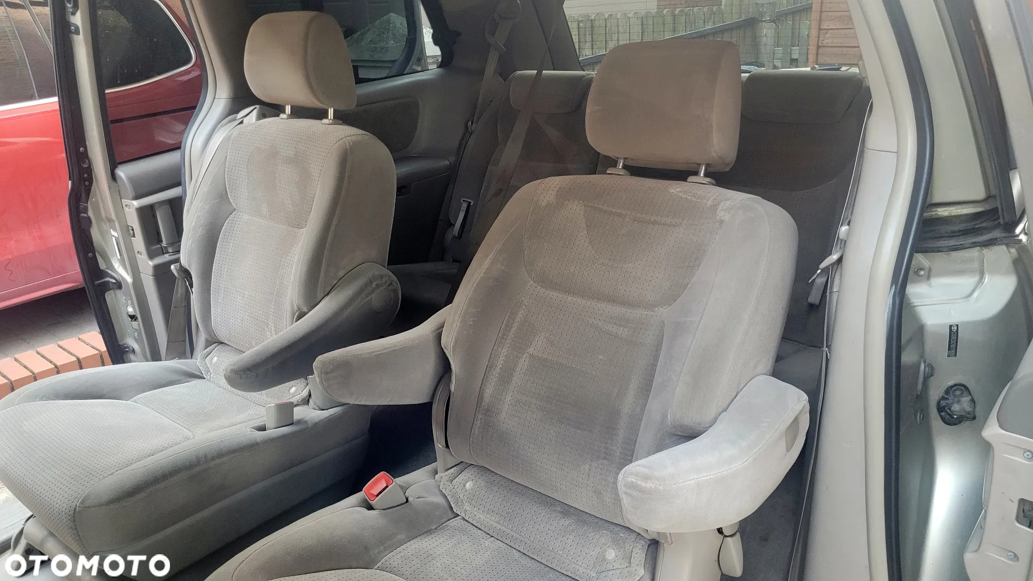Toyota Sienna 3.5 V6 - 6