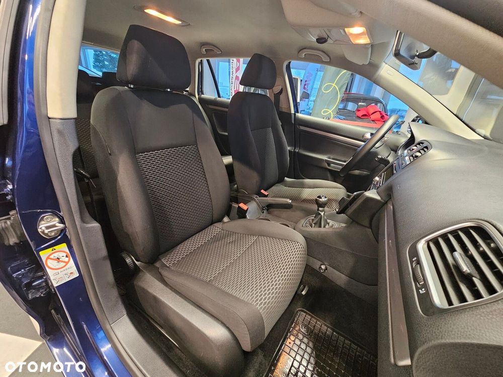 Volkswagen Golf - 21