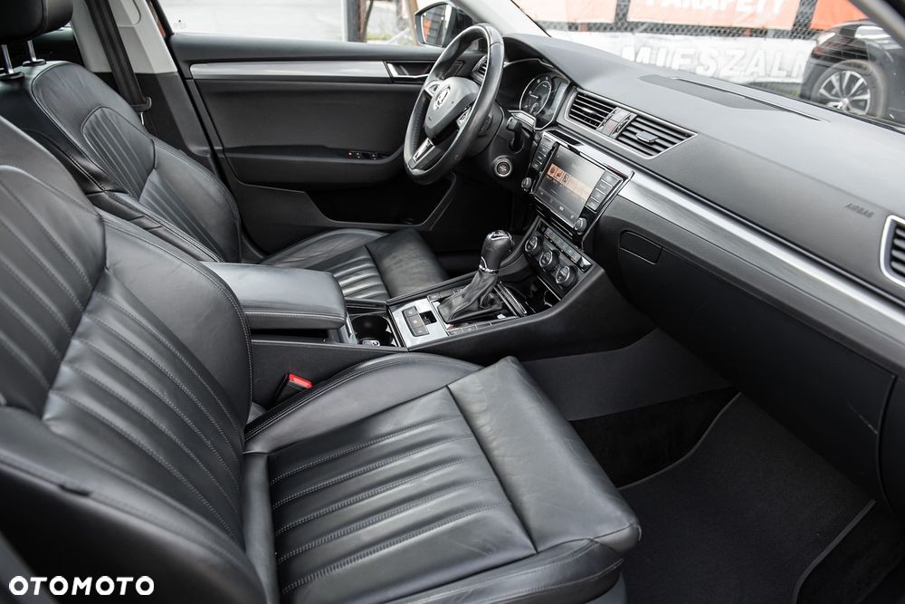 Skoda Superb 2.0 TDI 4x4 DSG Premium Edition - 35