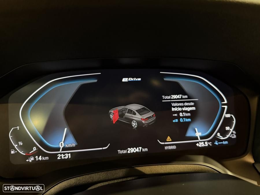 BMW 330 e Pack Desportivo M Auto - 15