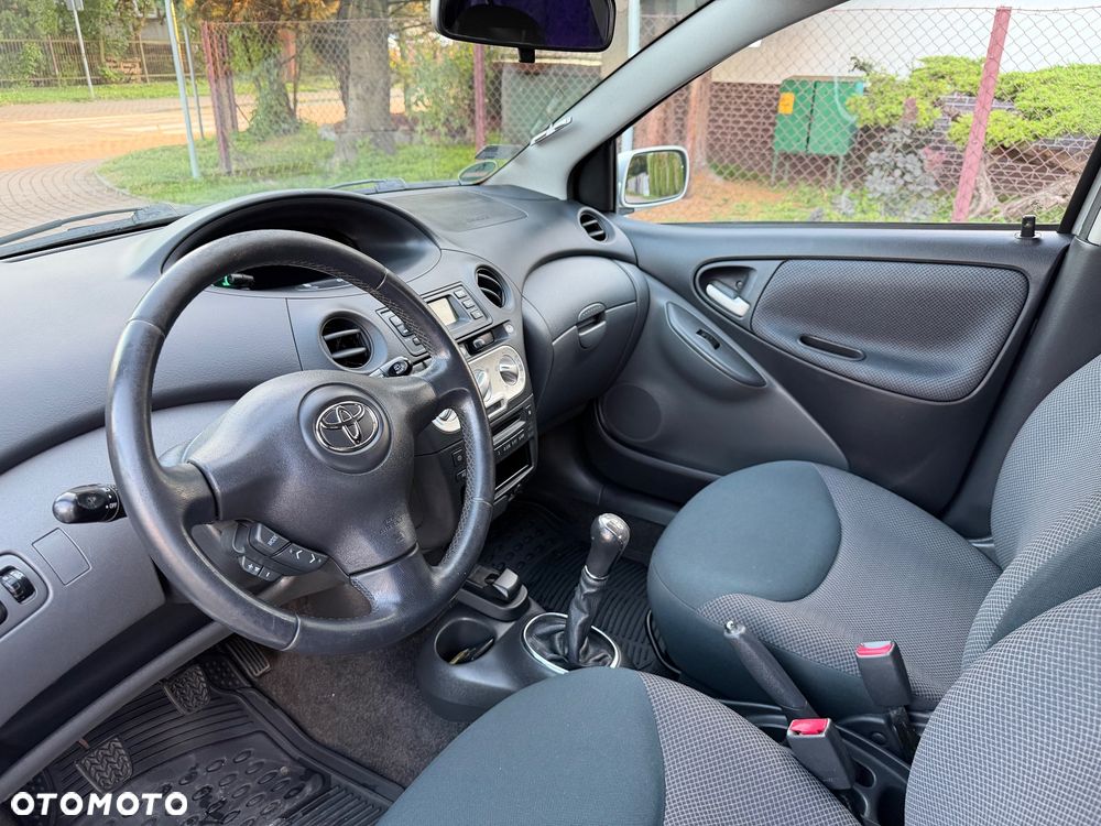 Toyota Yaris 1.4 D-4D Terra - 14