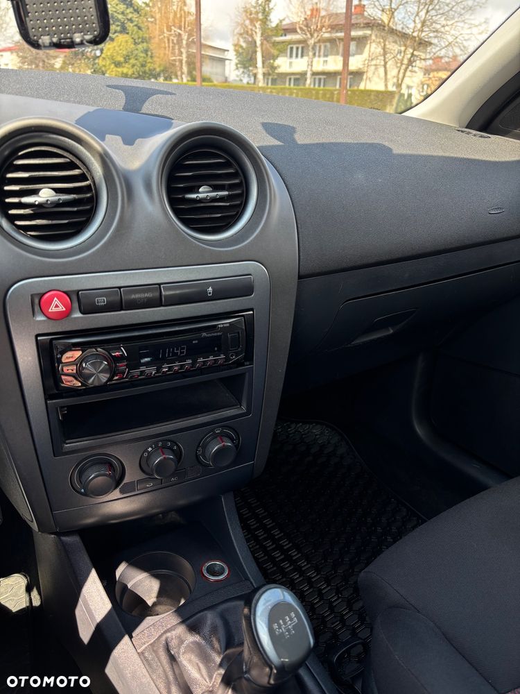 Seat Ibiza SC 1.4 16V Sport - 10