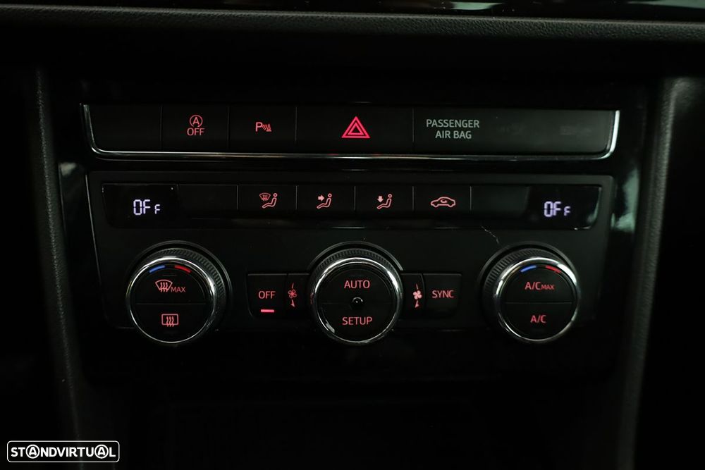 SEAT Leon 1.6 TDI FR S/S - 12