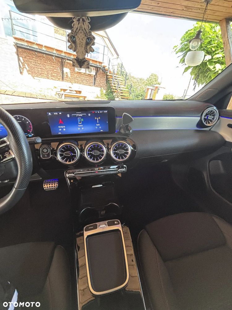 Mercedes-Benz CLA 220 mHEV 4-Matic AMG Line 8G-DCT - 12