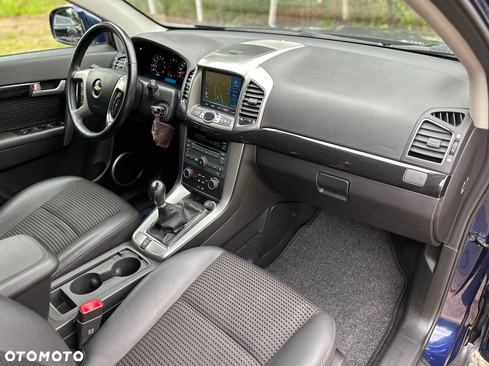 Chevrolet Captiva 2.4 2WD LT - 23