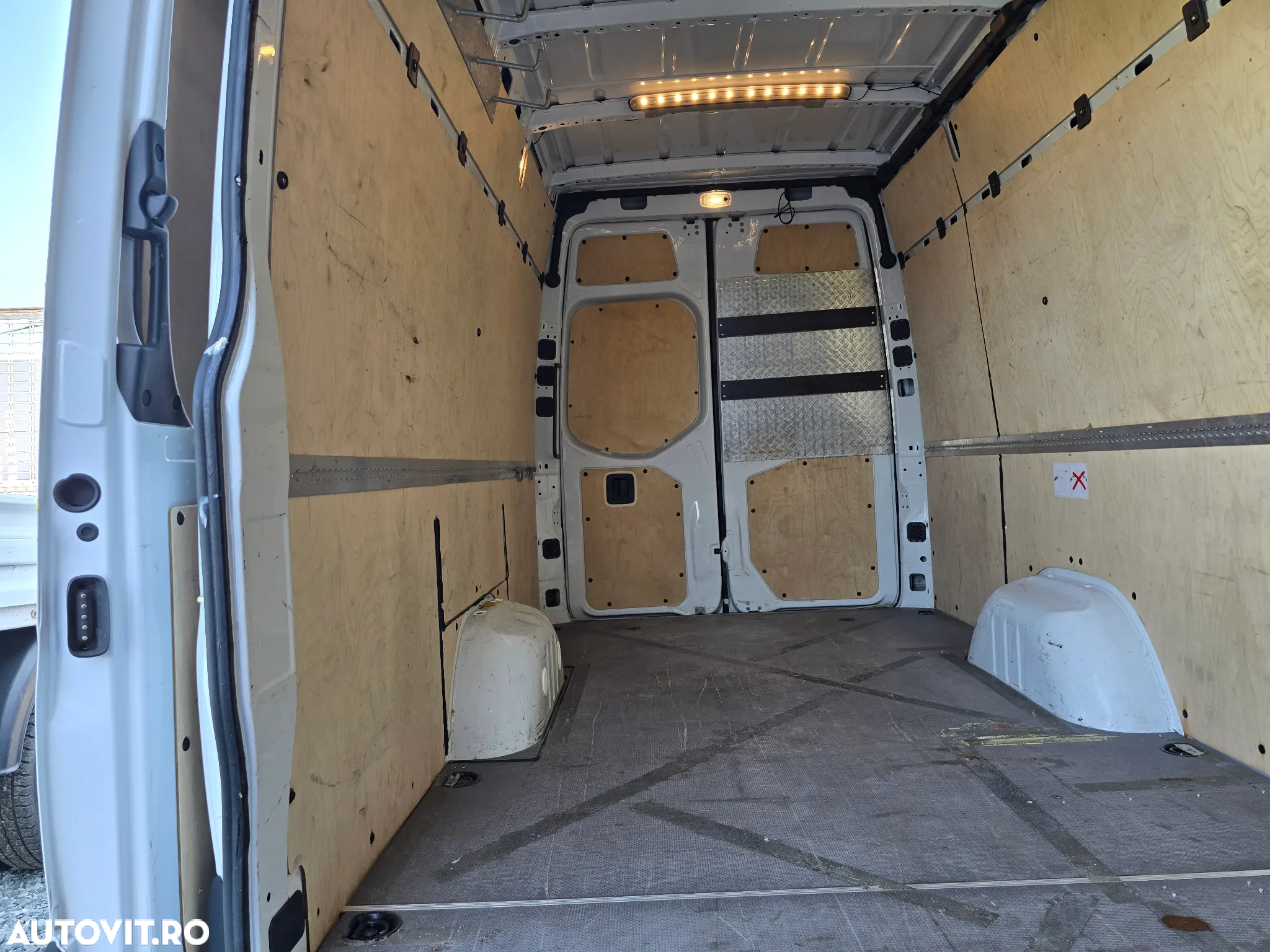 Mercedes-Benz Sprinter 316 CDI 6 paleti. 2019. - 26
