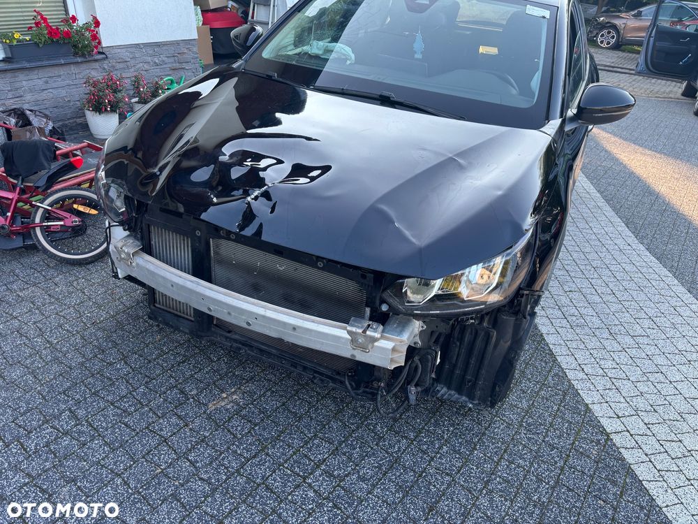 Peugeot 208 - 7