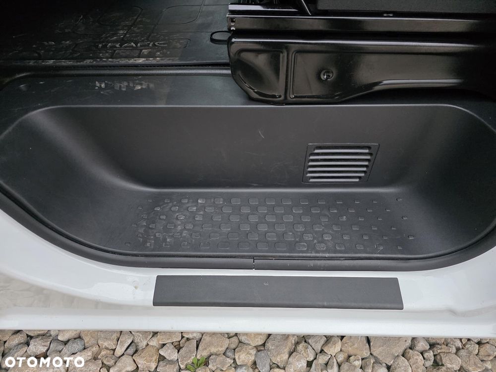 Renault Trafic Kombi 2.0 L2 Equilibre - 27