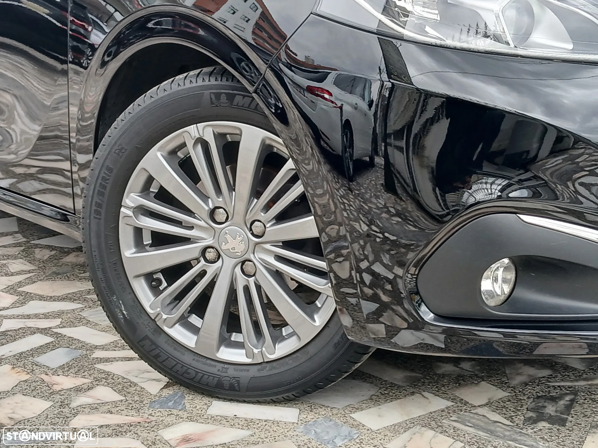 Peugeot 208 1.5 BlueHDi Signature - 10