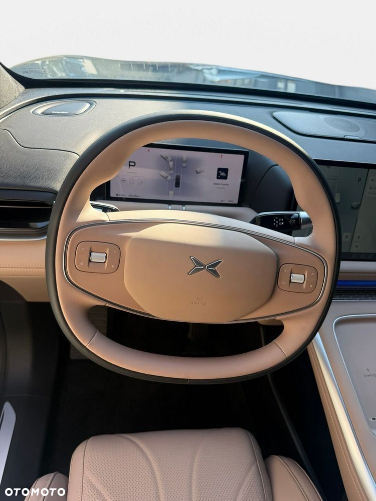 XPeng G9 - 13