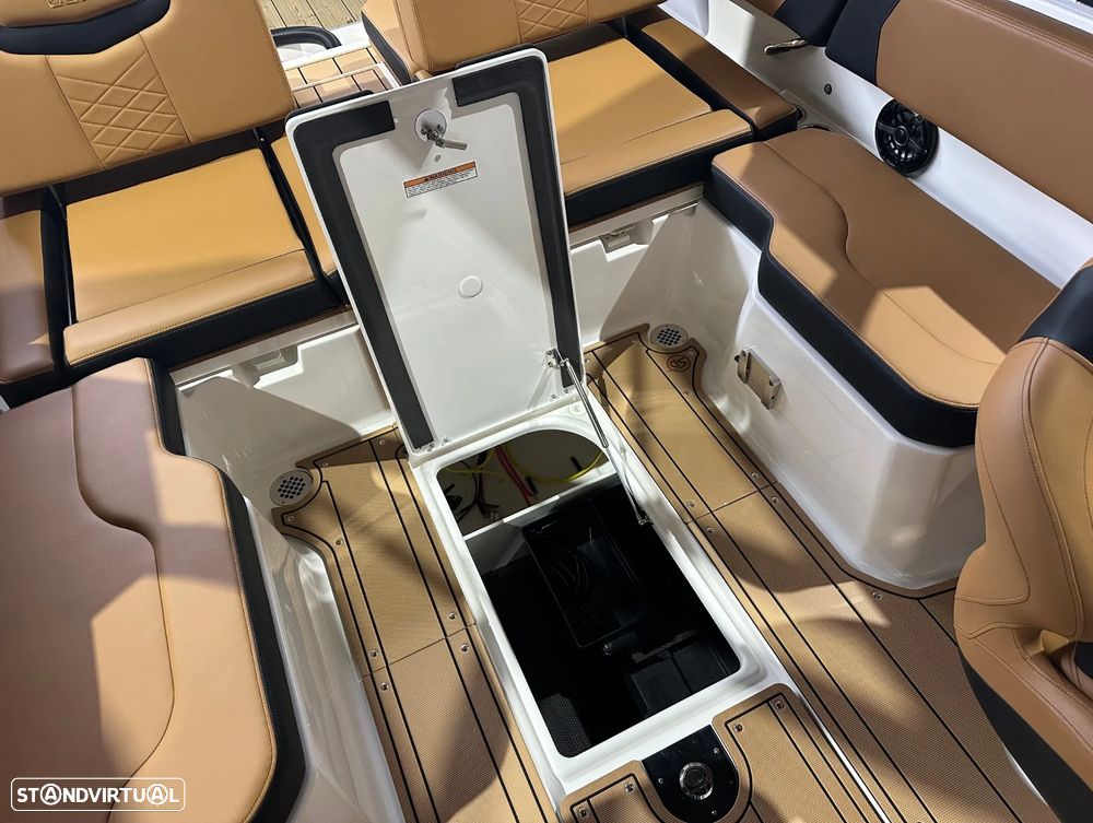 Chaparral 250 OSX - 15