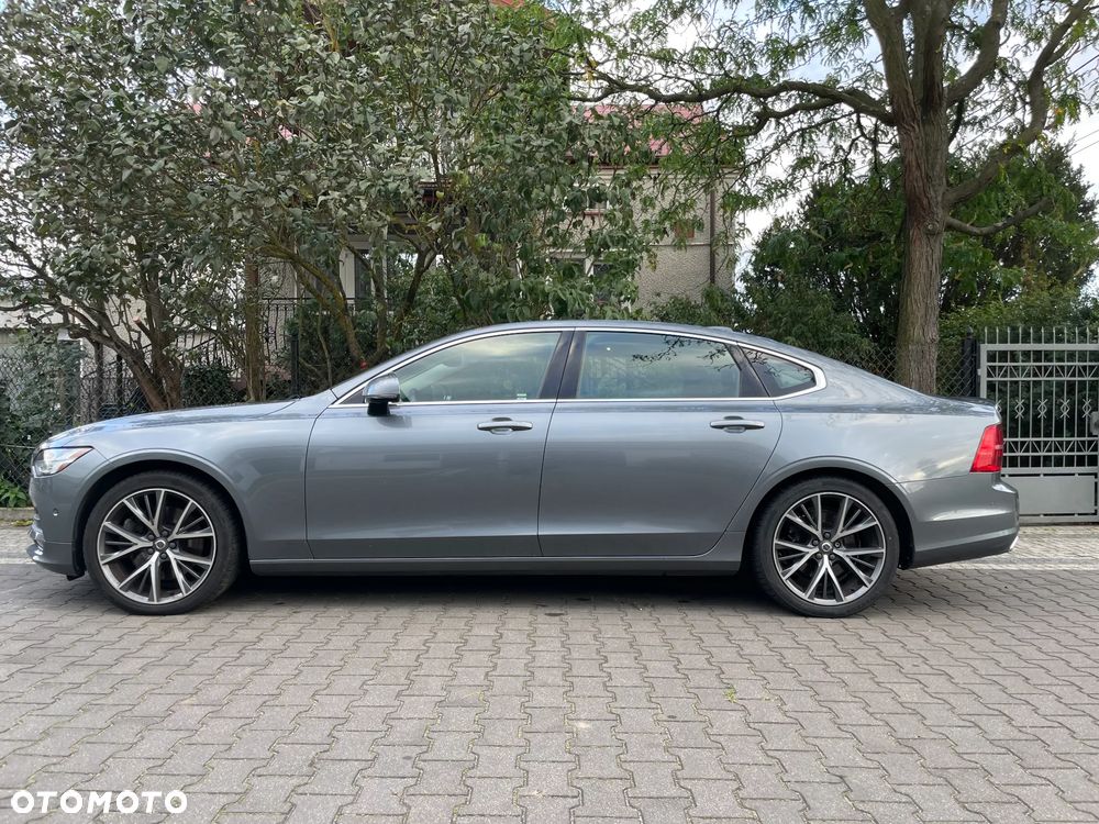 Volvo S90 - 2