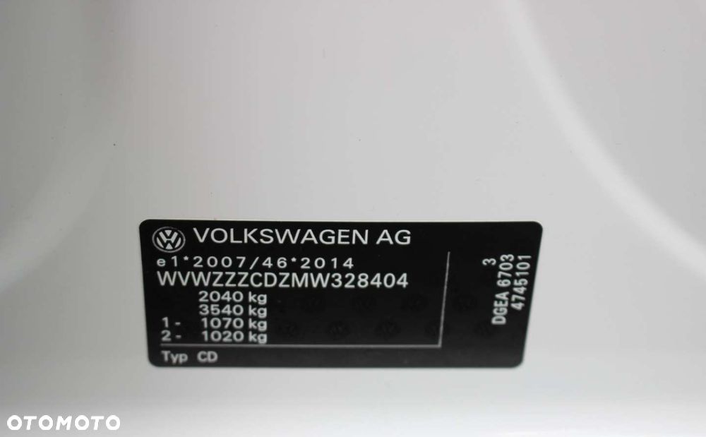 Volkswagen Golf - 23