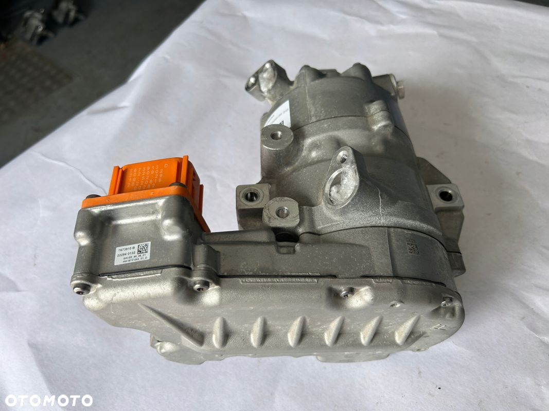RENAULT AUSTRAL 1,2 SPRĘŻARKA KLIMATYZACJI 926003993R - 2