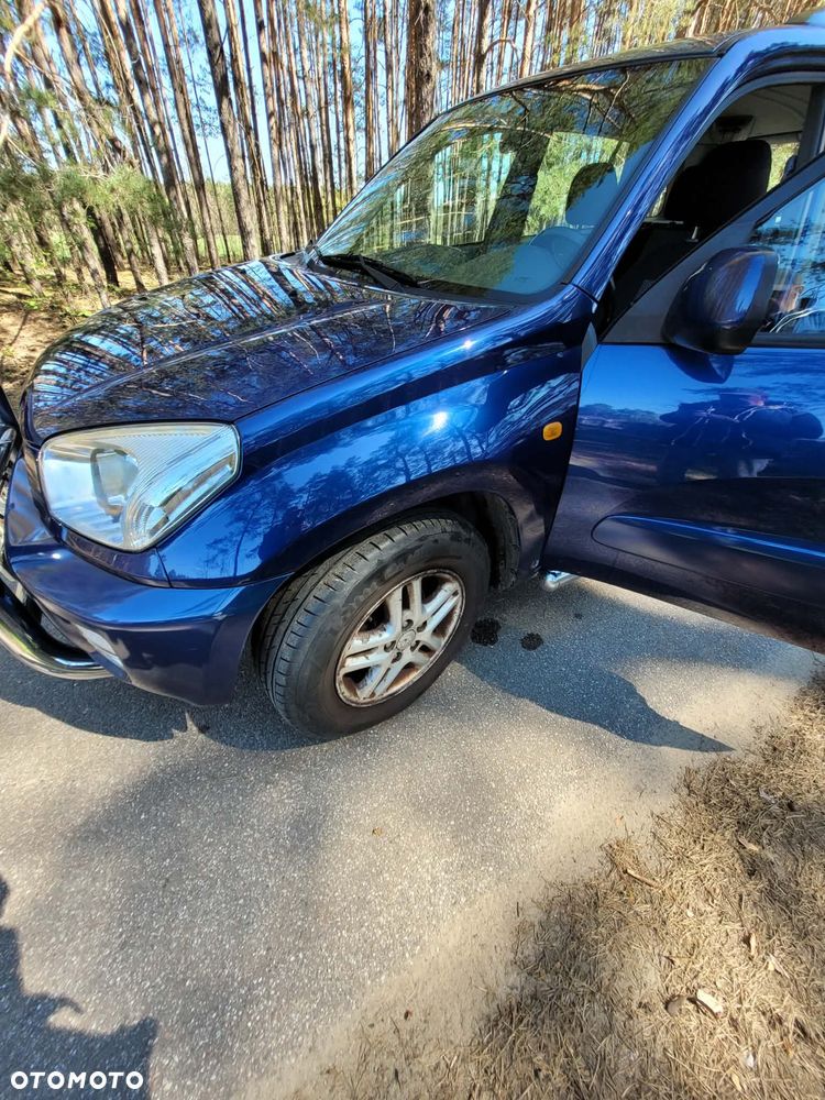 Toyota RAV4 1.8 VVT-i 4x2 - 6