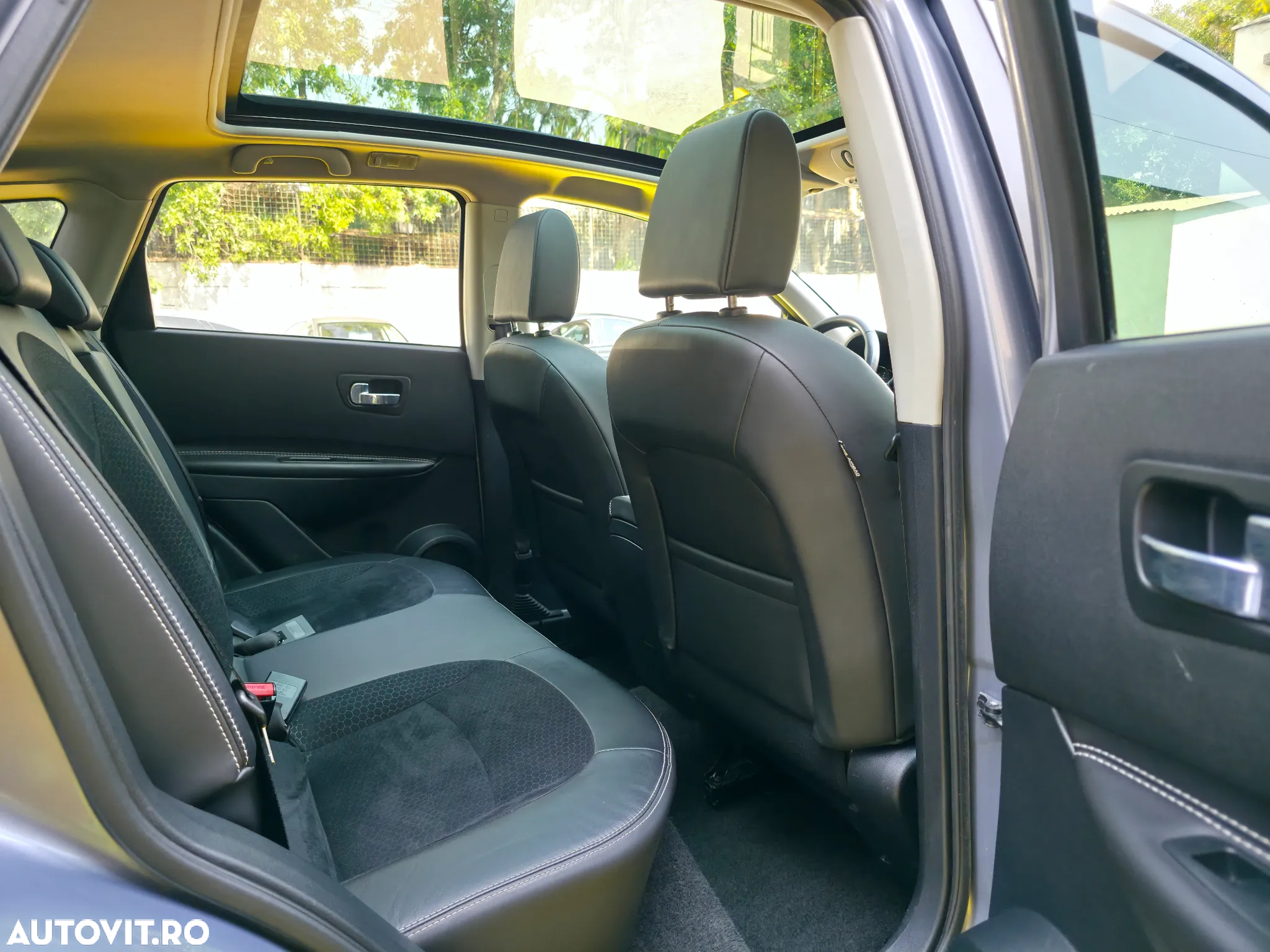 Nissan Qashqai 2.0 dCi DPF 4x4 Aut tekna - 14