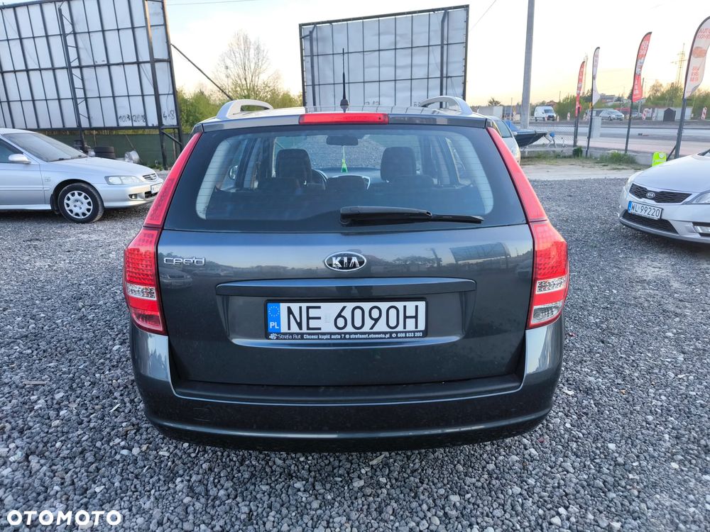 Kia Ceed 1.4 Comfort + - 7