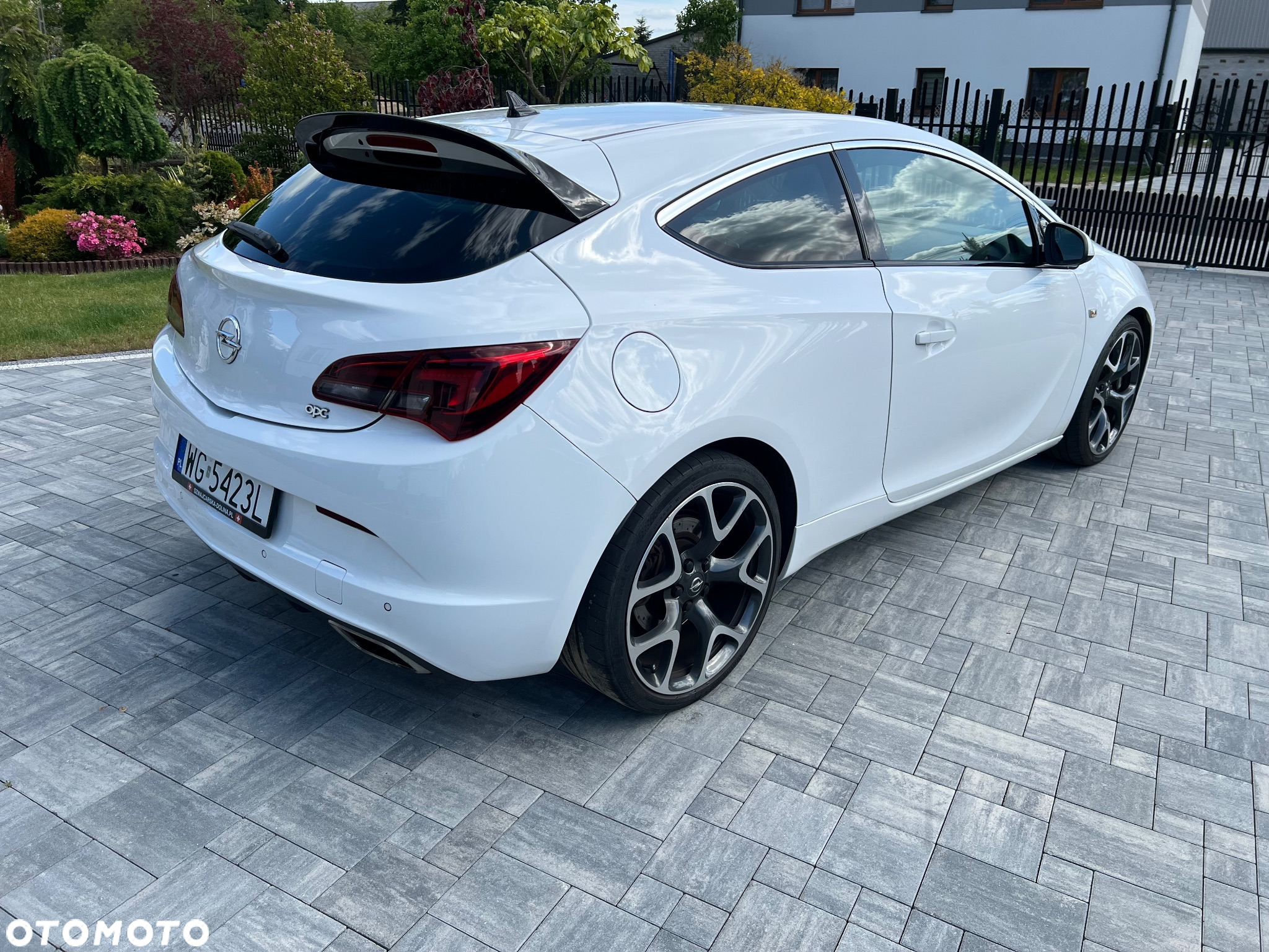 Opel Astra IV GTC OPC - 7