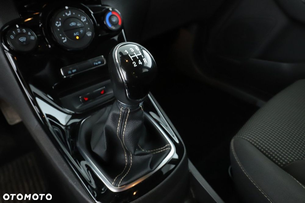 Ford Fiesta - 15