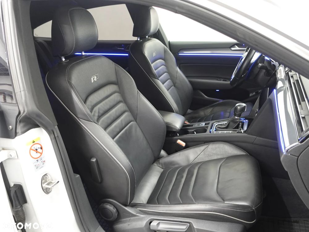 Volkswagen Arteon 2.0 TDI SCR DSG R-Line - 26