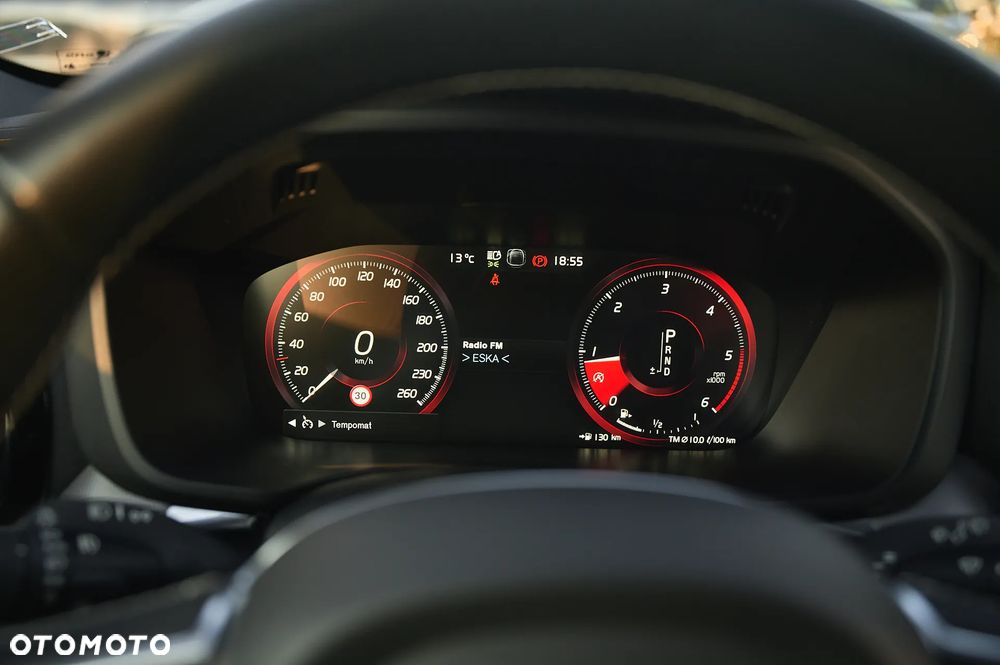 Volvo XC 60 D4 R-Design - 33