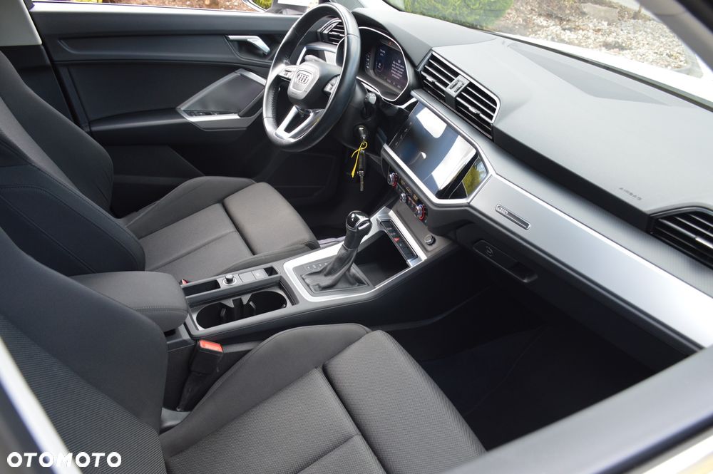 Audi Q3 35 TDI S-Line S tronic - 23