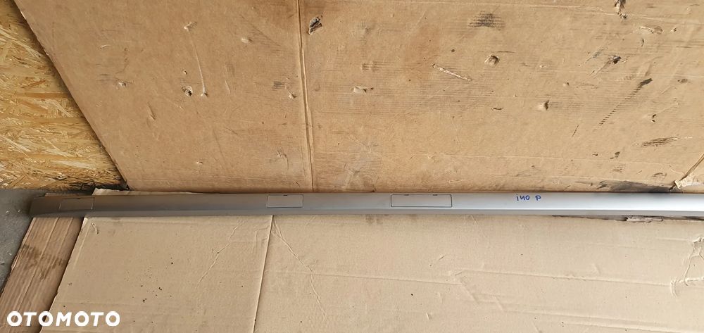 Reling dachowy prawy Hyundai i40 87240-3Z000 - 2