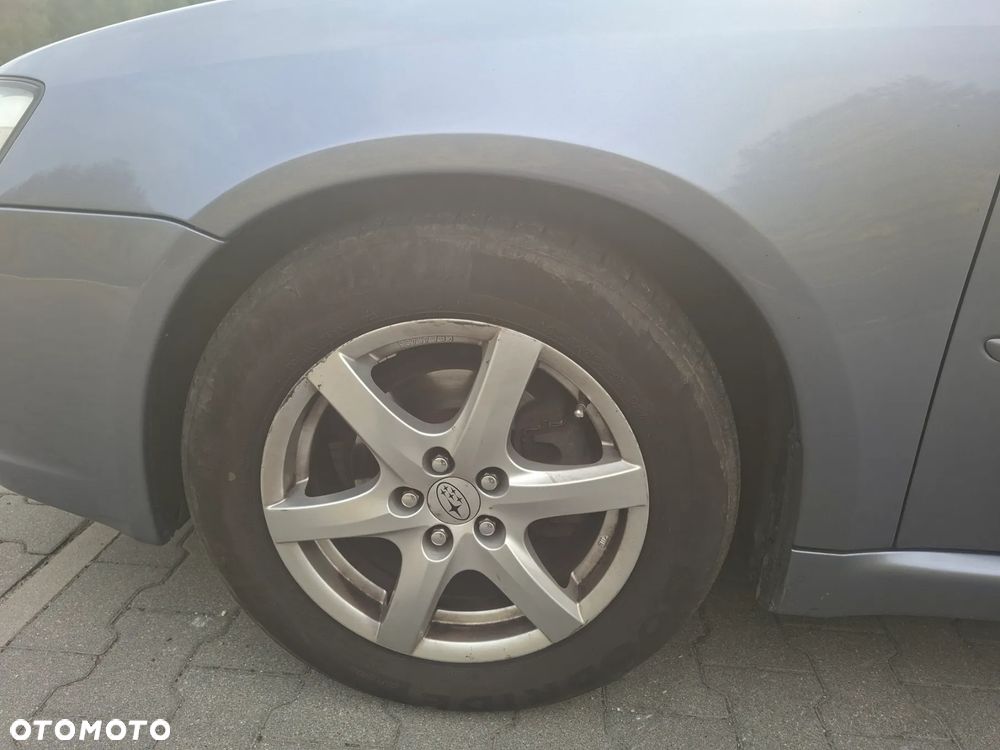 Subaru Legacy - 17