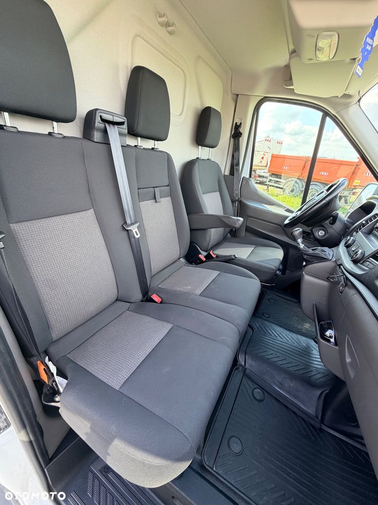 Ford Transit 350 - 6