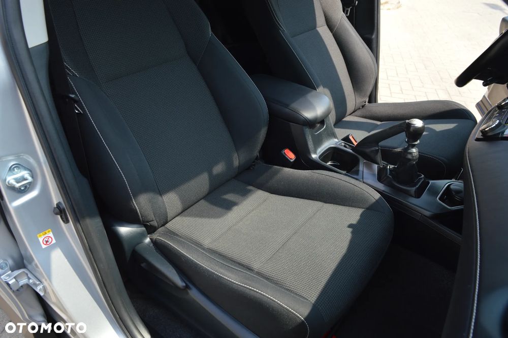 Toyota RAV4 2.0 Premium 4x4 - 25