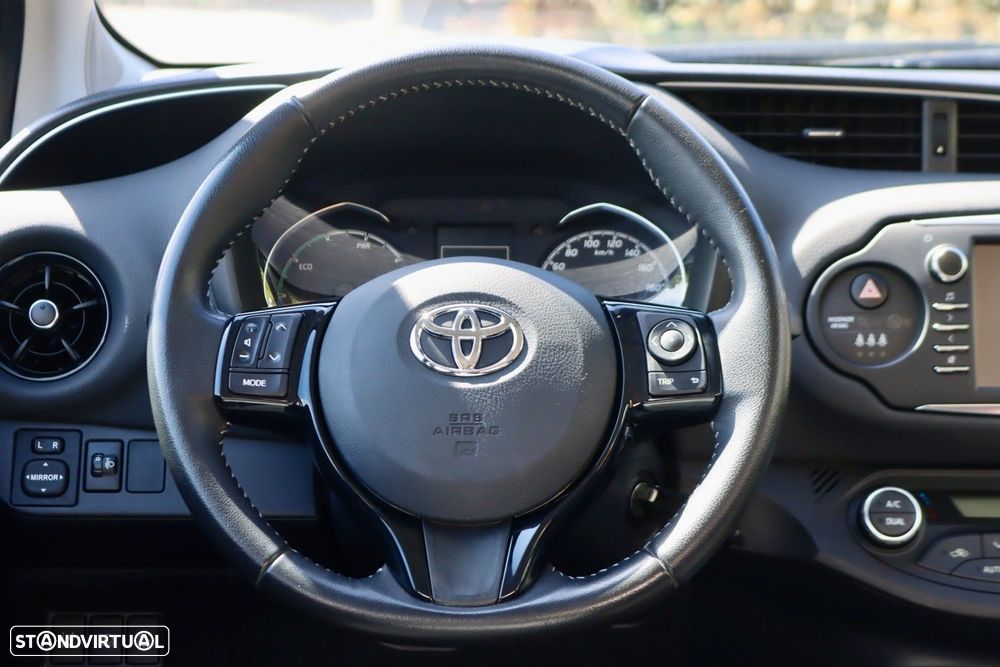 Toyota Yaris 1.5 HSD Exclusive - 15