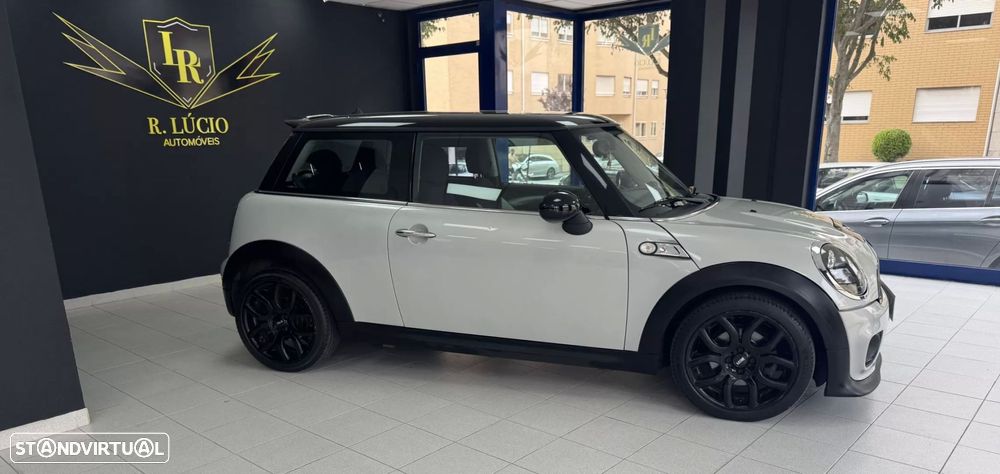 MINI 3 Portas Cooper D - 5