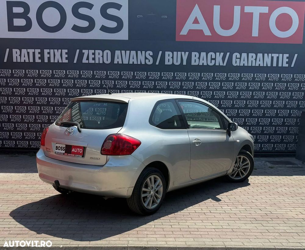 Toyota Auris 2.0 D-4D - 3