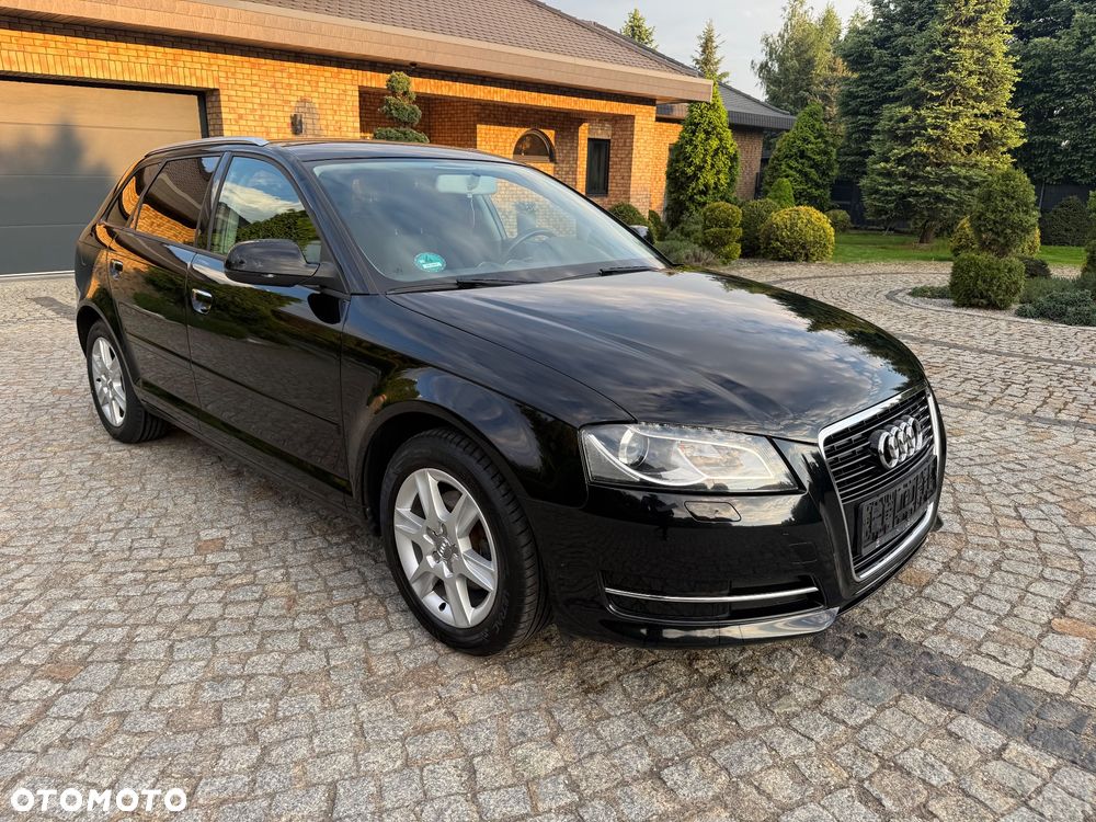 Audi A3 Sportback 1.6 Ambiente - 4