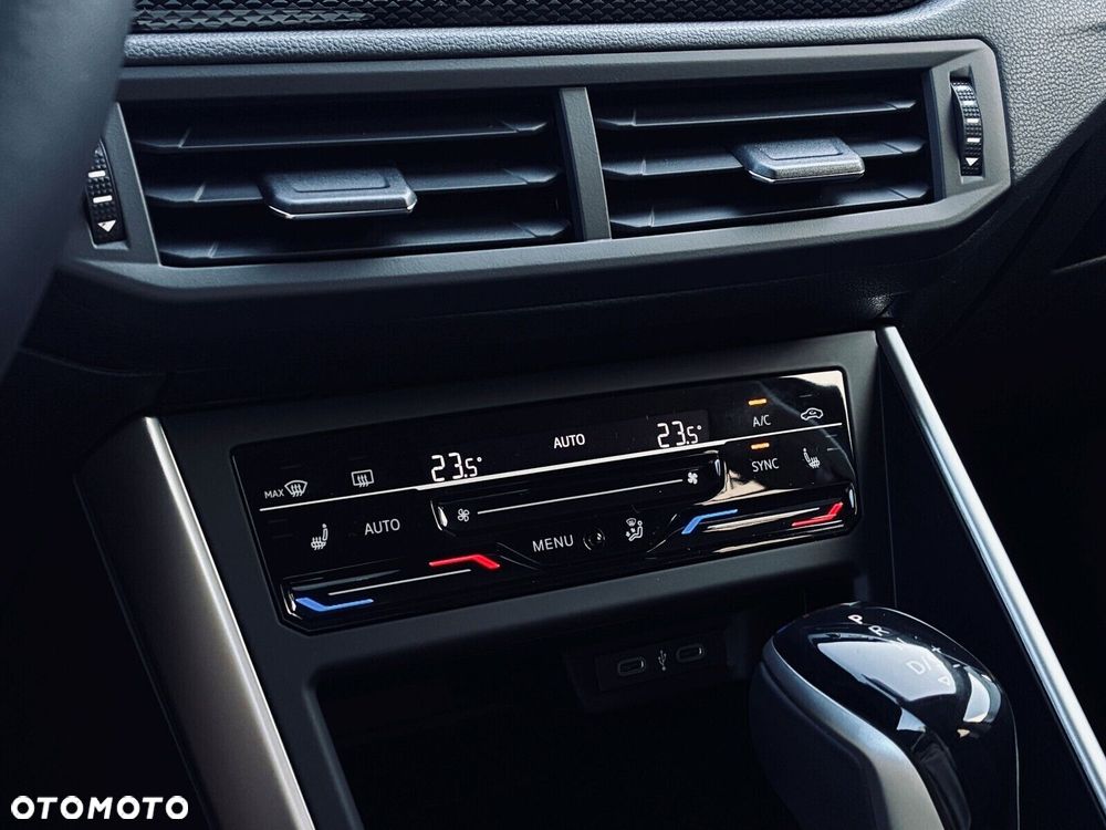 Volkswagen Taigo - 21