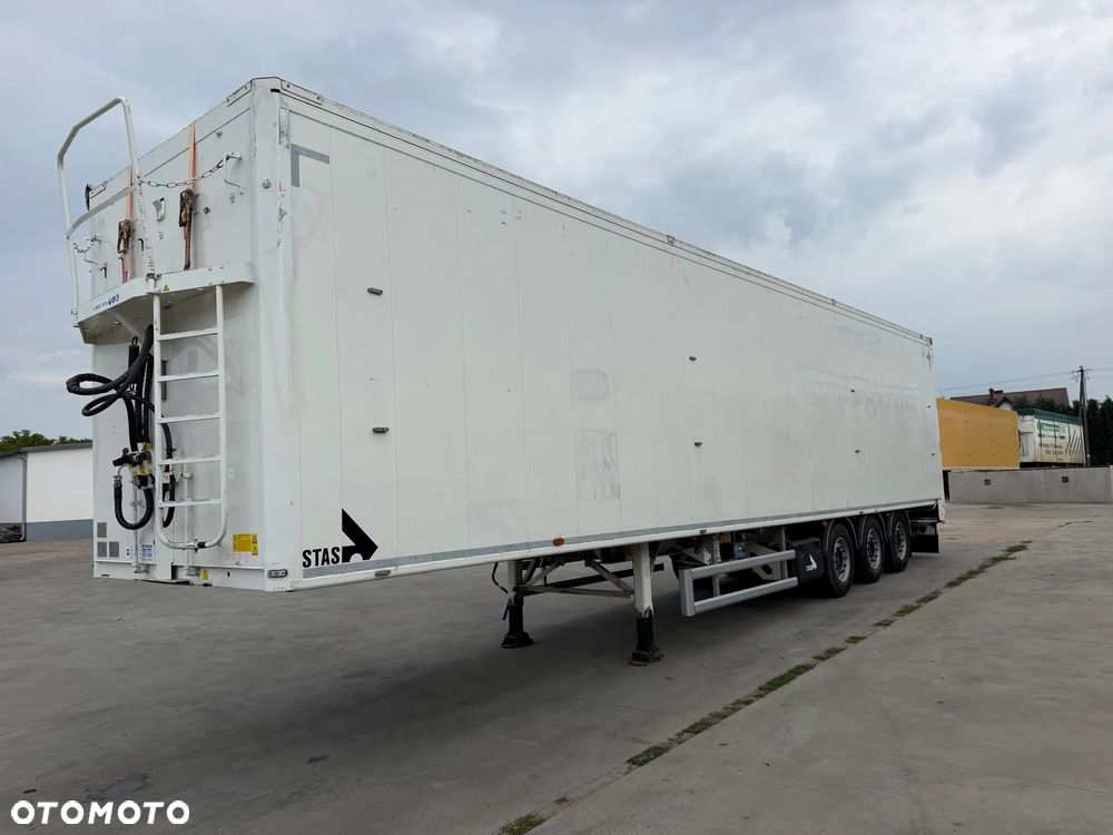 Stas Ruchoma podłoga 94m3 Podłoga 10 mm 2017 rok - 5