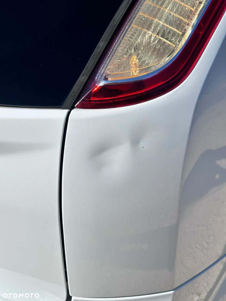 Ford Focus 1.8 Sport - 12