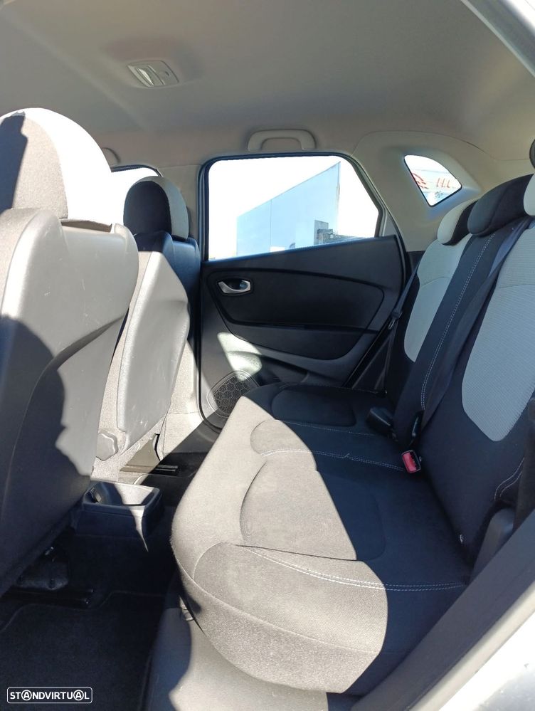 Renault Captur (ENERGY) TCe 90 BOSE EDITION - 8