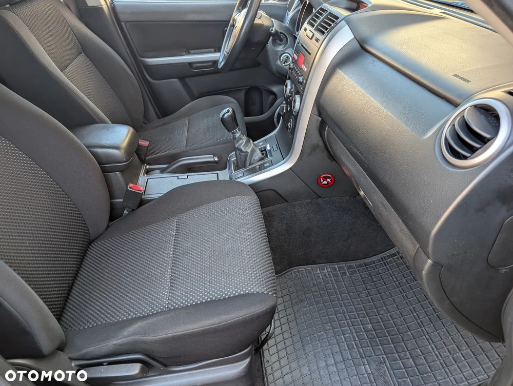 Suzuki Grand Vitara 1.9 DDiS Comfort - 22