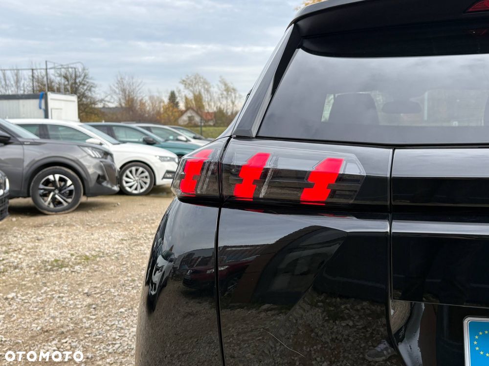 Peugeot 2008 1.2 PureTech Allure S&S EAT8 - 10